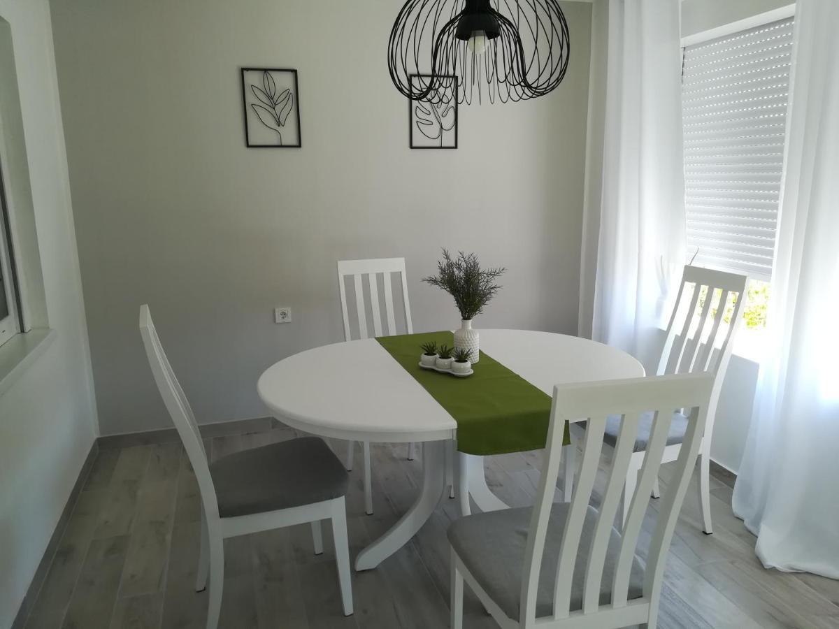 Apartmani HERMES Jadrija Buitenkant foto